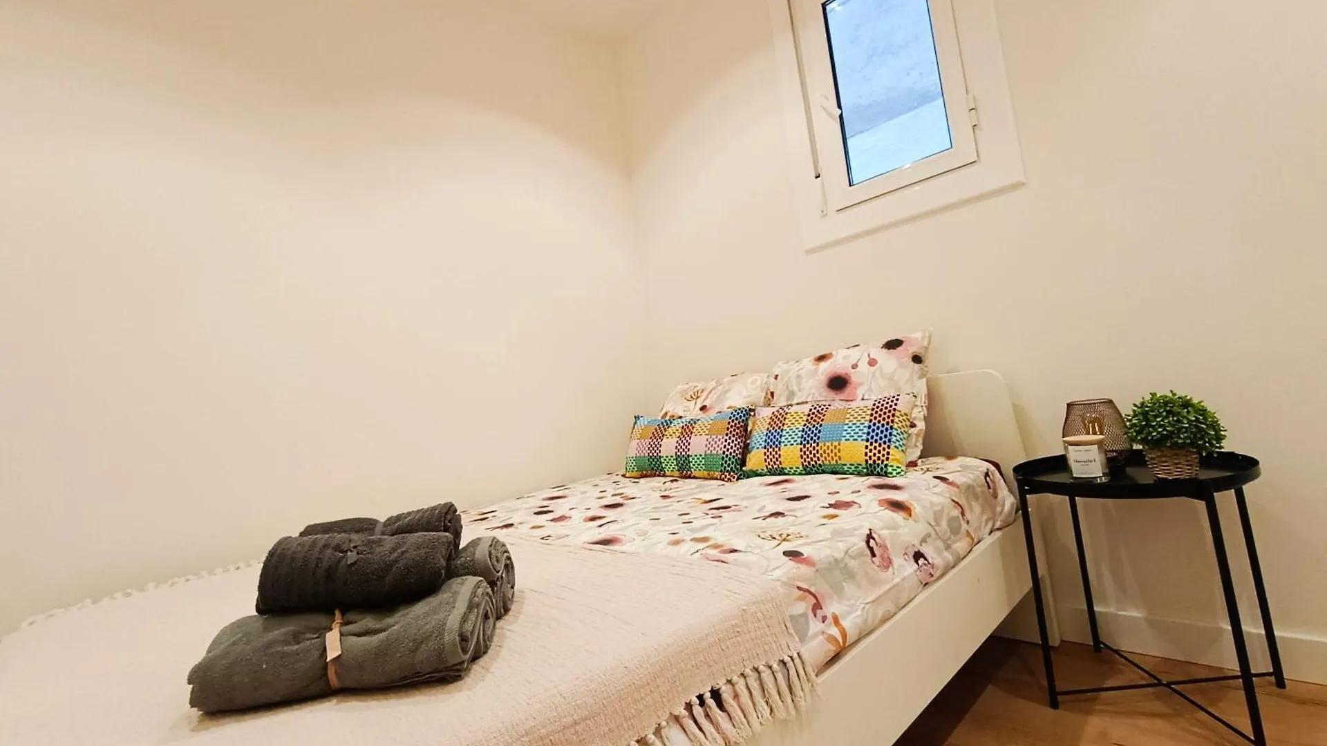 Private Room By El Born location