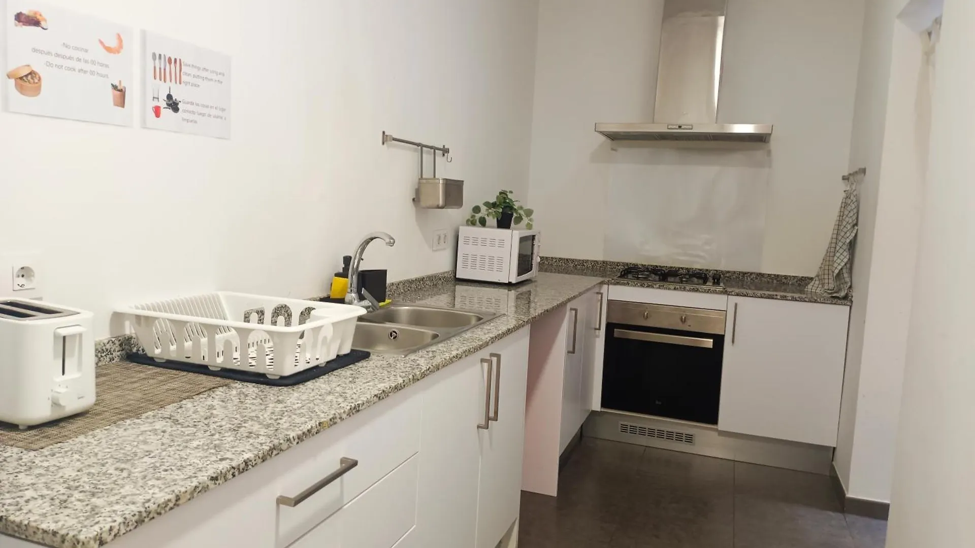 Private Room By El Born Barcelona Hostel