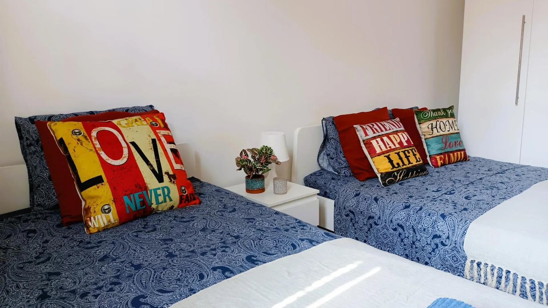 Hostel Private Room By El Born Barcelona Spanyolország